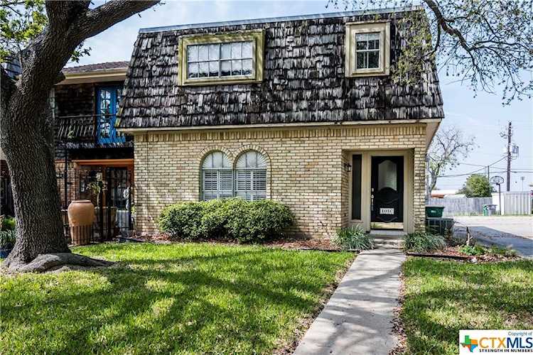 105 Westwood St #C Victoria, TX 77901