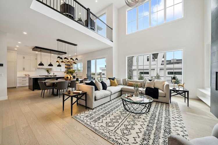 37 Aspen Ridge Heights SW Calgary, AB T3H 0J8