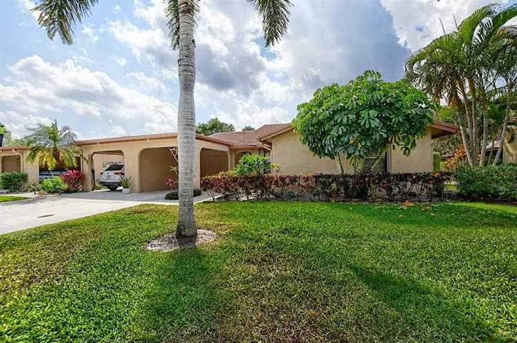 5835 Forest Grove Drive #4 Boynton Beach, FL 33437