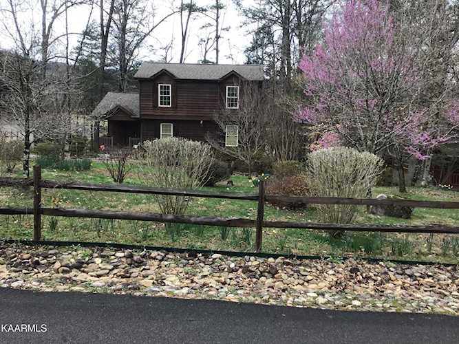 135 Lakeside Trace Townsend, TN 37882