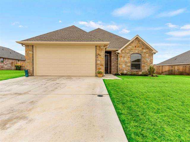 3329 Arrow Creek Drive Granbury TX Elevate Realty Group - Granbury 20278016 Photo 1