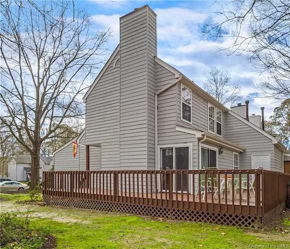 5315 Sloane Square Williamsburg, VA 23188