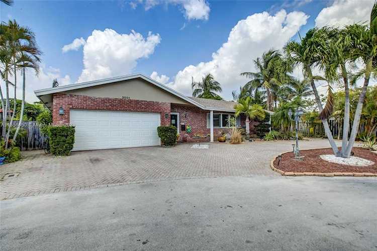 2031 SW 22nd Ave Fort Lauderdale, FL 33312
