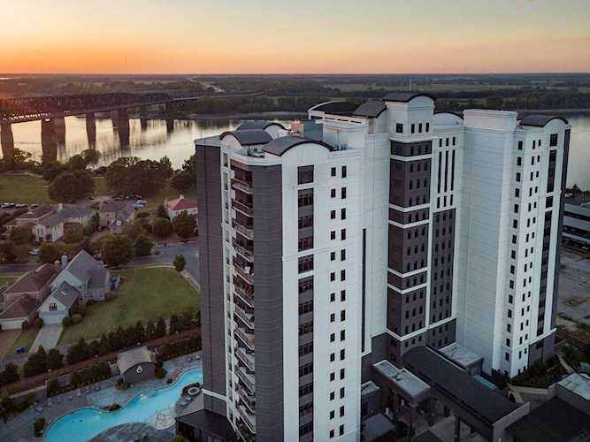 717 Riverside Dr Memphis, TN 38103