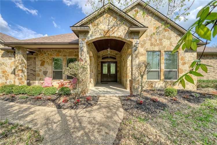 17899 Saddle Creek Dr College Station, TX 77845-6190