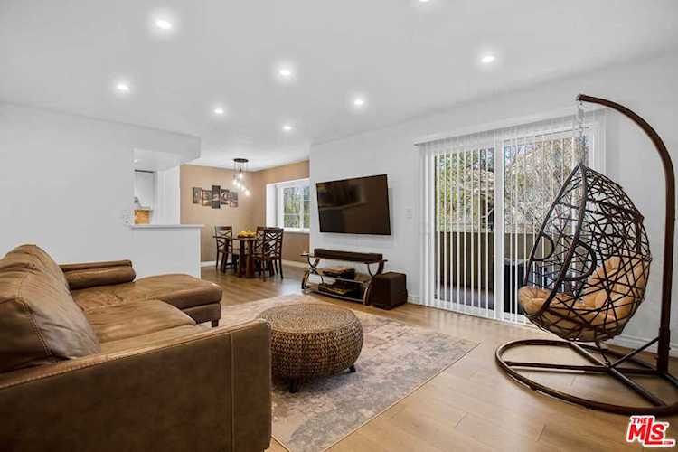 4201 Las Virgenes Rd #208 Calabasas, CA 91302