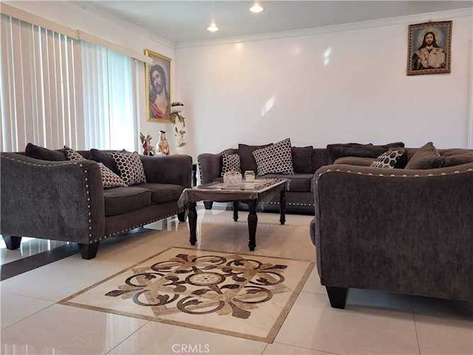 13023 S Manhattan Place Gardena, CA 90249