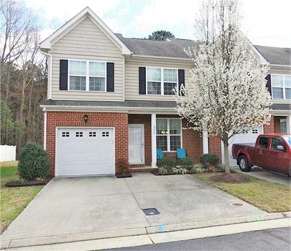 206 Monticello Ct Smithfield, VA 23430