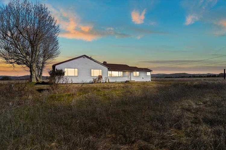 165 E Dutton Rd Eagle Point, OR 97524