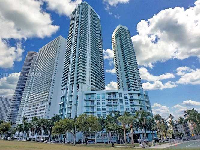 1900 N Bayshore Dr #3718 Miami, FL 33132