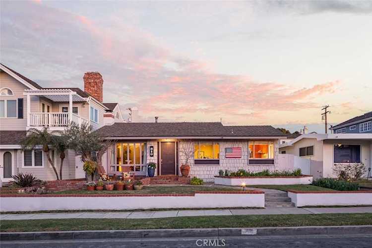 310 Marigold Ave Corona Del Mar, CA 92625