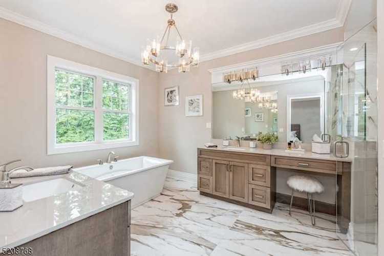 402 Marissa Ln Watchung Boro, NJ 07069