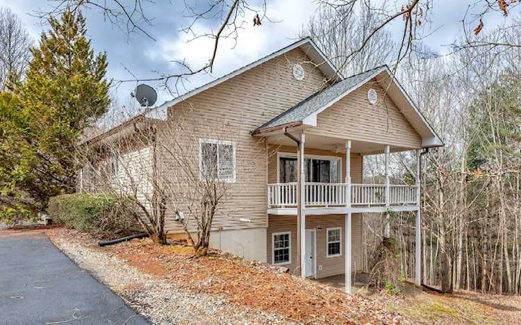 1105 Forest View Drive Hiawassee, GA 30546