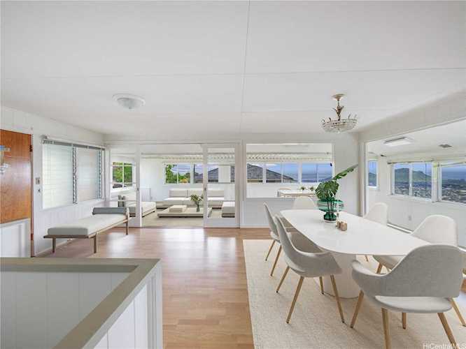1986 Paula Drive Honolulu, HI 96816