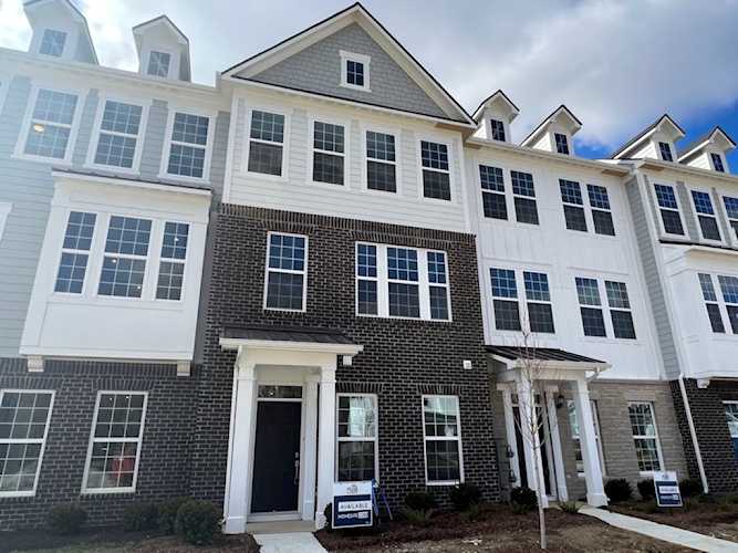 14519 Brecon Ln Carmel, IN 46032