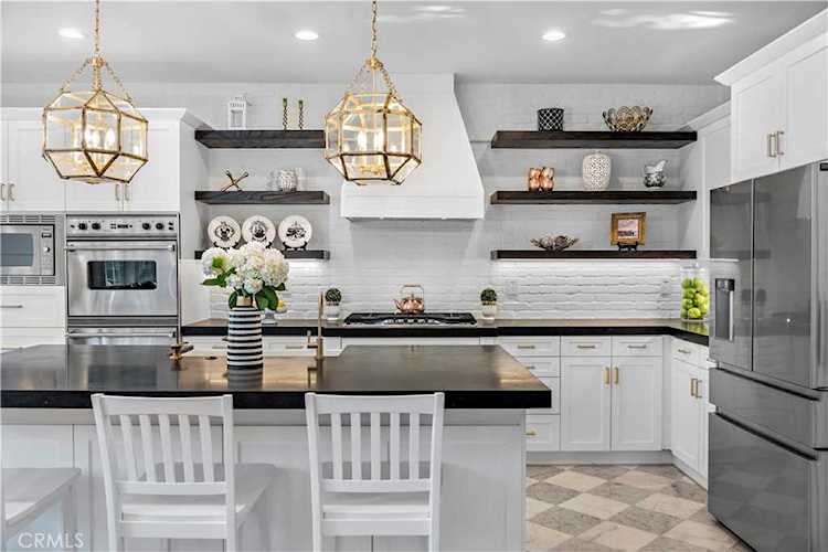 64 Via Armilla San Clemente, CA 92673
