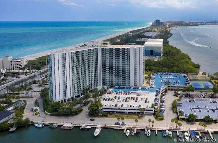 100 Bayview Dr #1520 Sunny Isles Beach, FL 33160