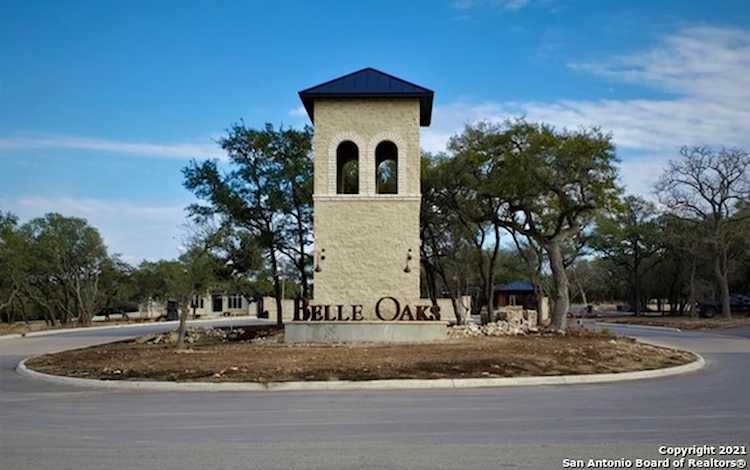 34789 High Gate Rd Bulverde, TX 78163