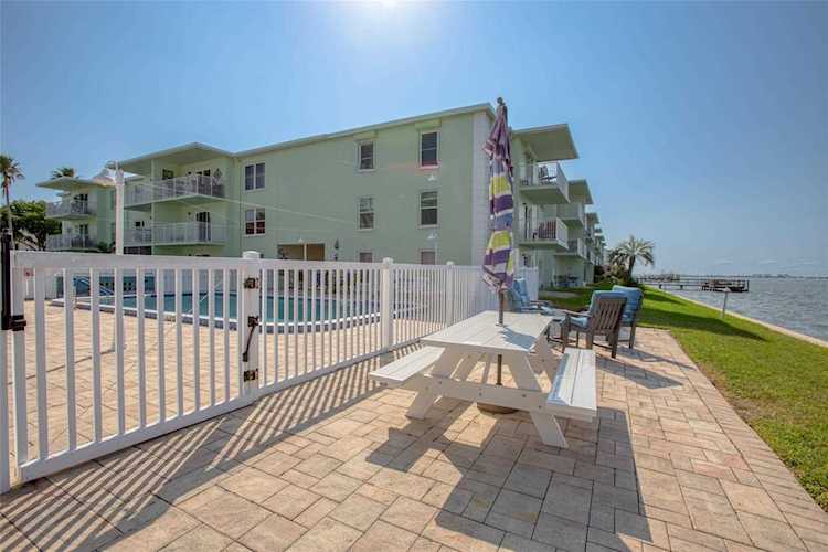 464 N Paula Dr #109 Dunedin, FL 34698