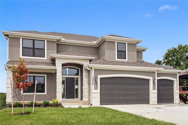 13920 NW 72nd St Parkville, MO 64152