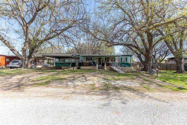 3617 Brook Valley Street Granbury, TX 76048
