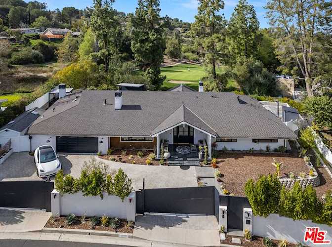19407 Shenango Dr Tarzana, CA 91356