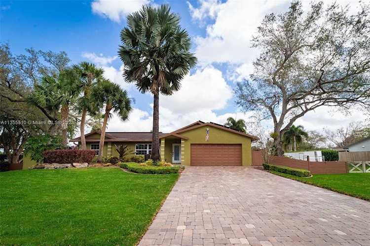 4930 SW 201st Ter Southwest Ranches, FL 33332
