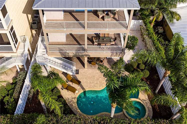 215 65th St Holmes Beach, FL 34217