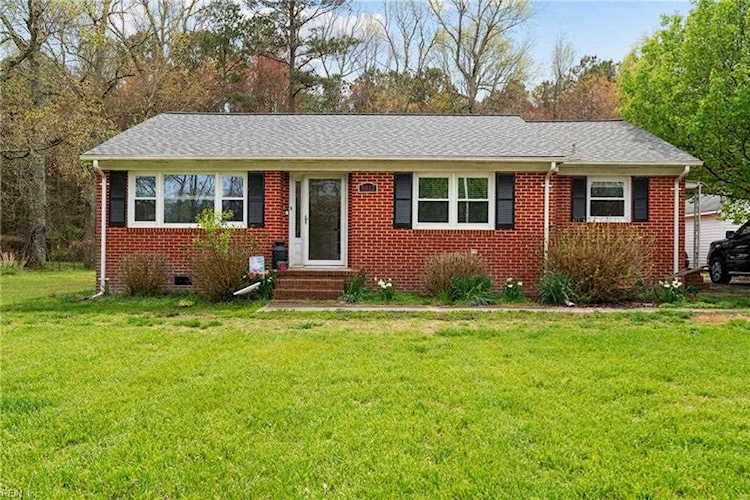 8412 W Blackwater Rd Windsor, VA 23487