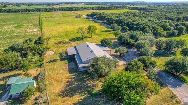 5400 Temple Hall Highway Granbury, TX 76049