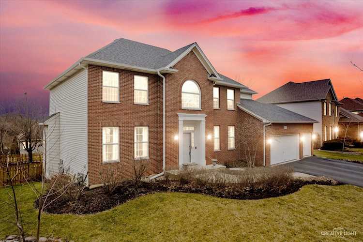 517 Arbor Ln Oswego, IL 60543