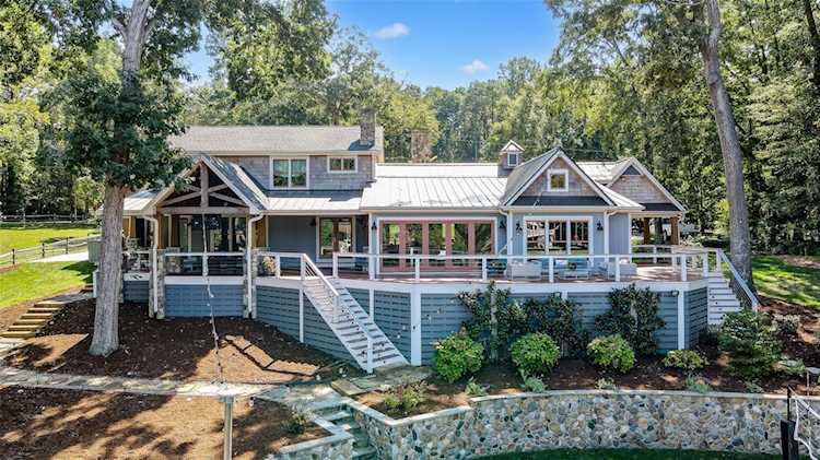 6886 Montgomery Rd Lake Wylie, SC 29710