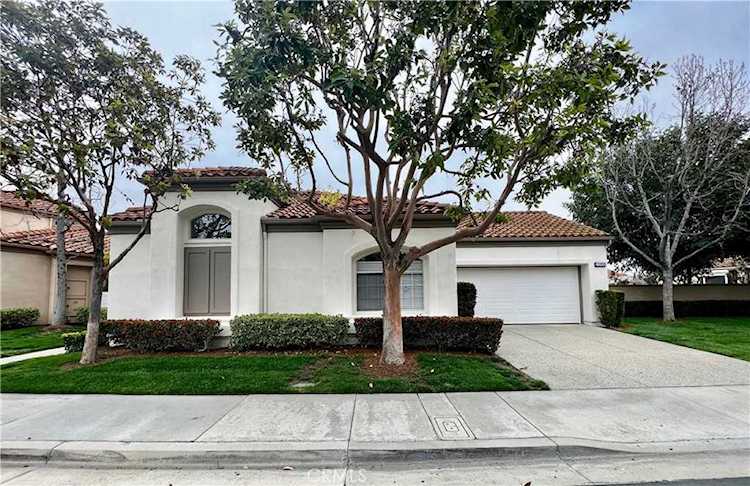 21266 Manzanillo Mission Viejo, CA 92692