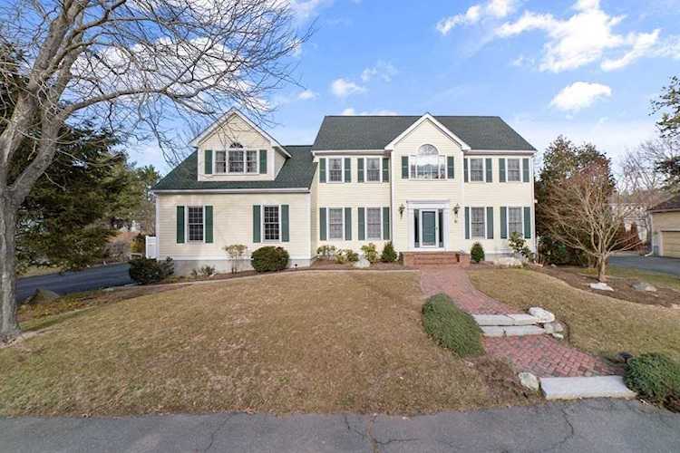 61 Whitney Ave Westwood, MA 02090