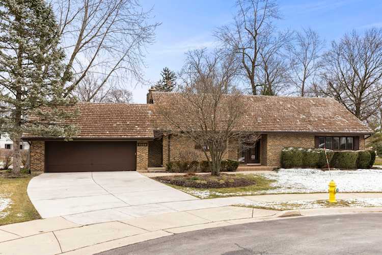 1209 Howard Circle Wheaton, IL 60187
