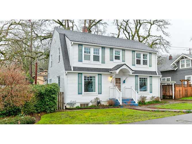5260 Broadway ST West Linn, OR 97068