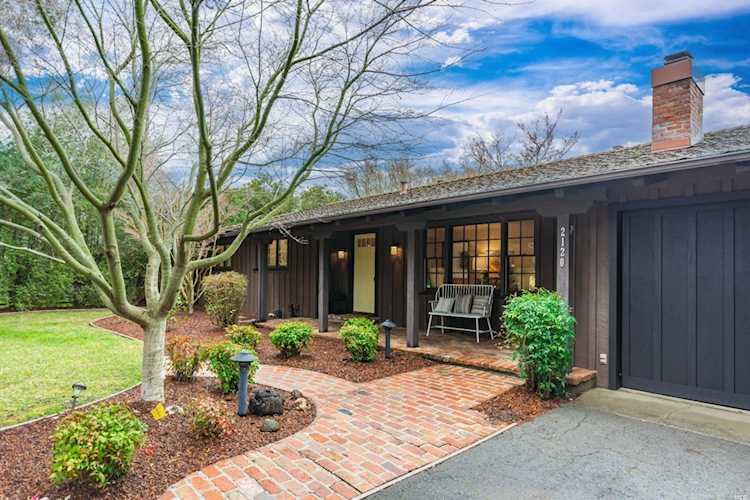 2120 Lone Oak Avenue Napa, CA 94558