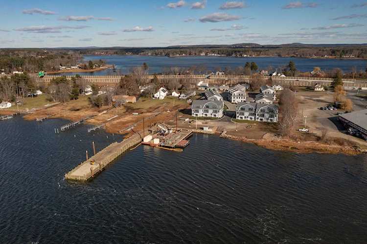 6 Little Bay Dr Dover, NH 03820