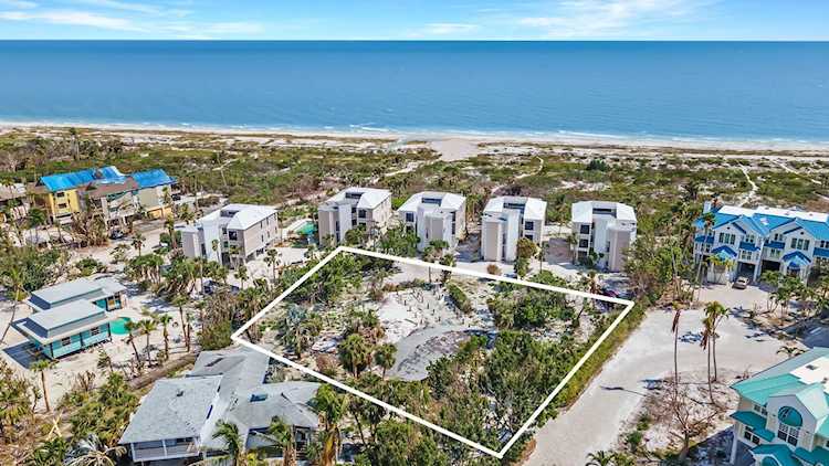 395 Bella Vista Way E Sanibel, FL 33957