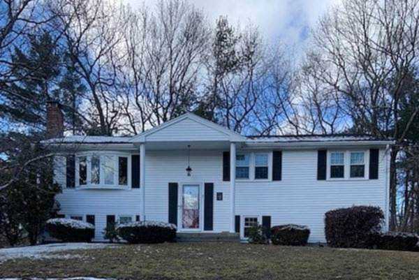 31 Captiva Rd Walpole, MA 02081