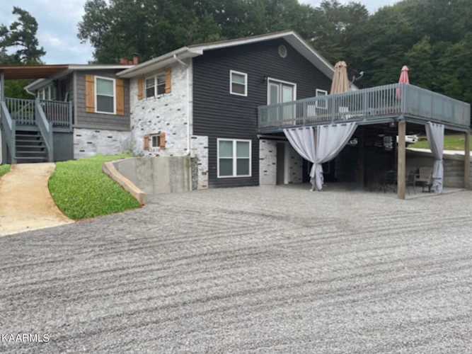 2007 E Wolf Valley Rd Heiskell, TN 37754