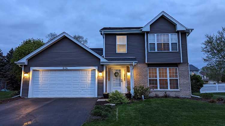 614 Buckboard Rd Bolingbrook, IL 60490