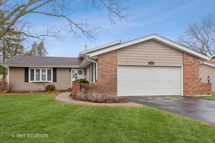 6324 Marshall Dr Woodridge, IL 60517