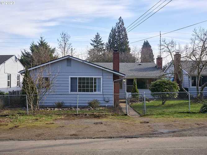 3713 M ST Vancouver, WA 98663