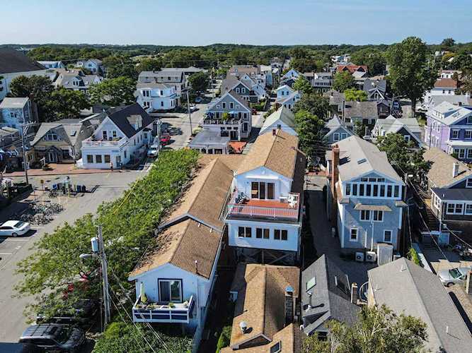 371-373 Commercial Street Provincetown, MA 02657