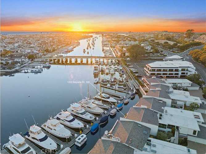 1223 Bayside Dr #105 Corona Del Mar, CA 92625