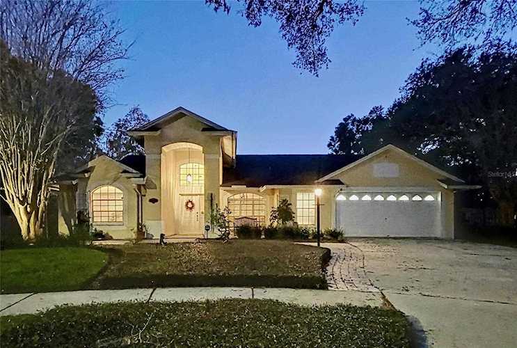 17312 Oak Ledge Dr Lutz, FL 33549