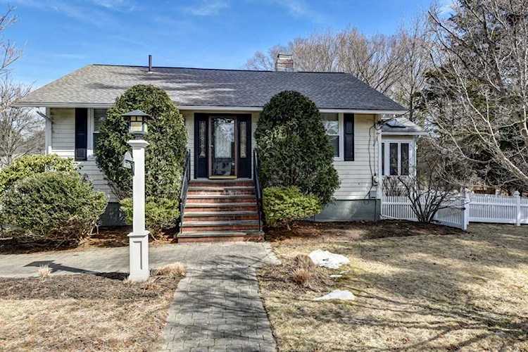 1659 Great Plain Ave Needham, MA 02492
