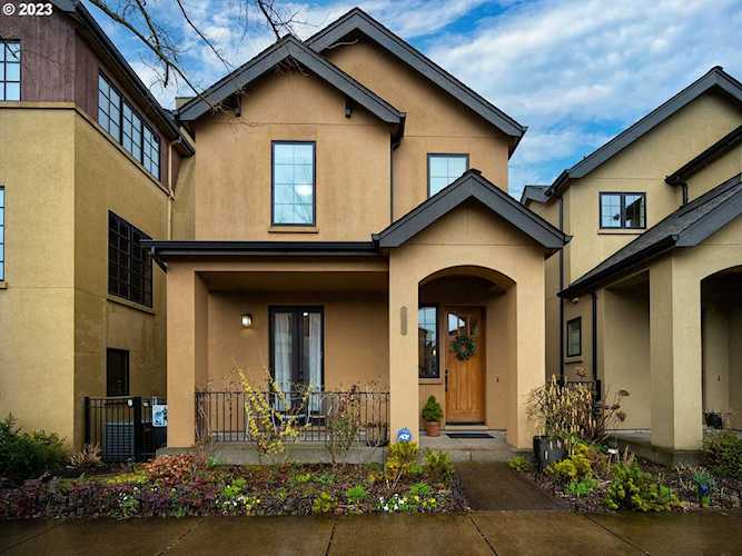 2961 Lord Byron PL Eugene, OR 97408 | MLS 23033189 Photo 1