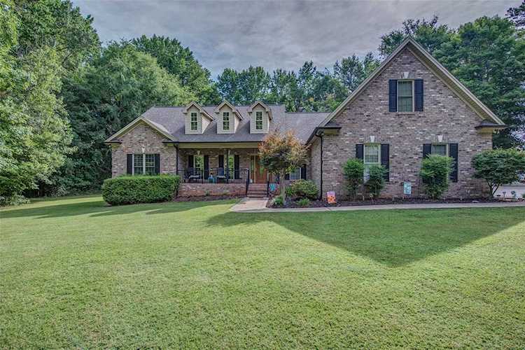 91 Mitchell St Belmont, NC 28012